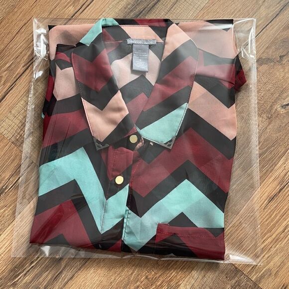 Charlotte Russe Chevron Multicolored Button Down Long Sleeve Top SMALL - Picture 10 of 10